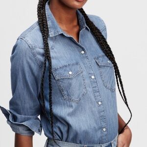 Gap Denim Western Shirt Blue Pearl Snap Coastal Cowgirl No Stretch Cotton-Medium